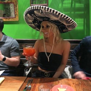 Meet your Posher, Francesca